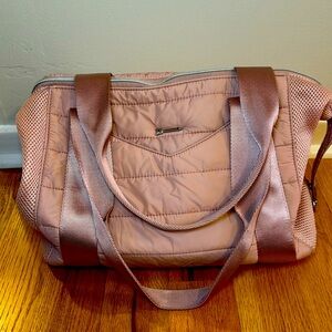 Stella and Dot Crush It Duffle- Blush